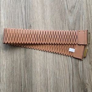 Vince Camuto leather camel belt